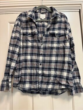 American Eagle Plaid Button-Up Shirt - Navy, Gray & White